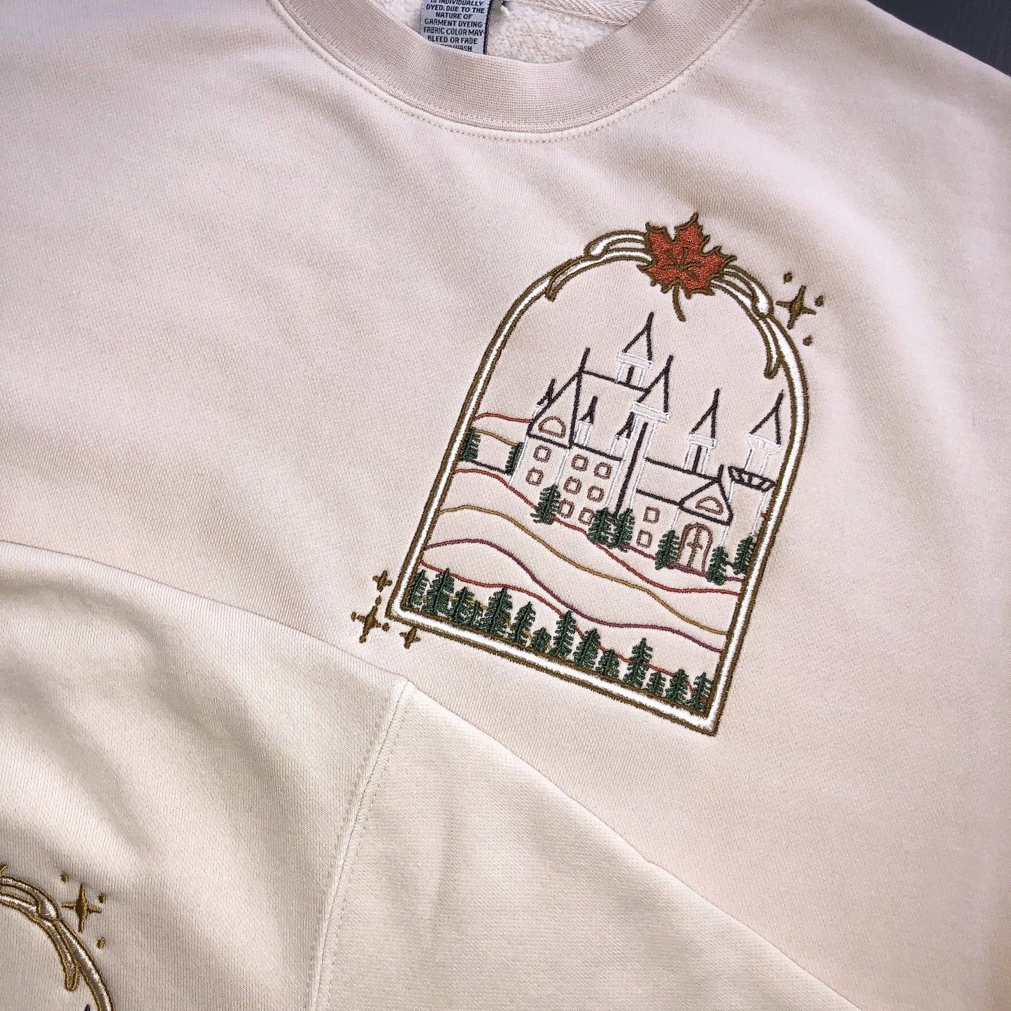 Autumn Court Crewneck - Outline