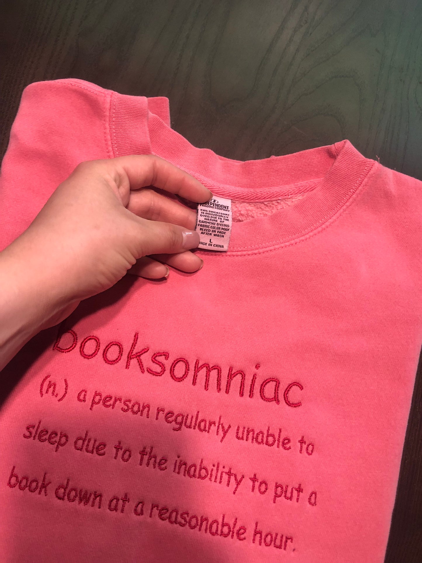 BOOKSOMNIAC CREWNECK (PINK) - SIZE L