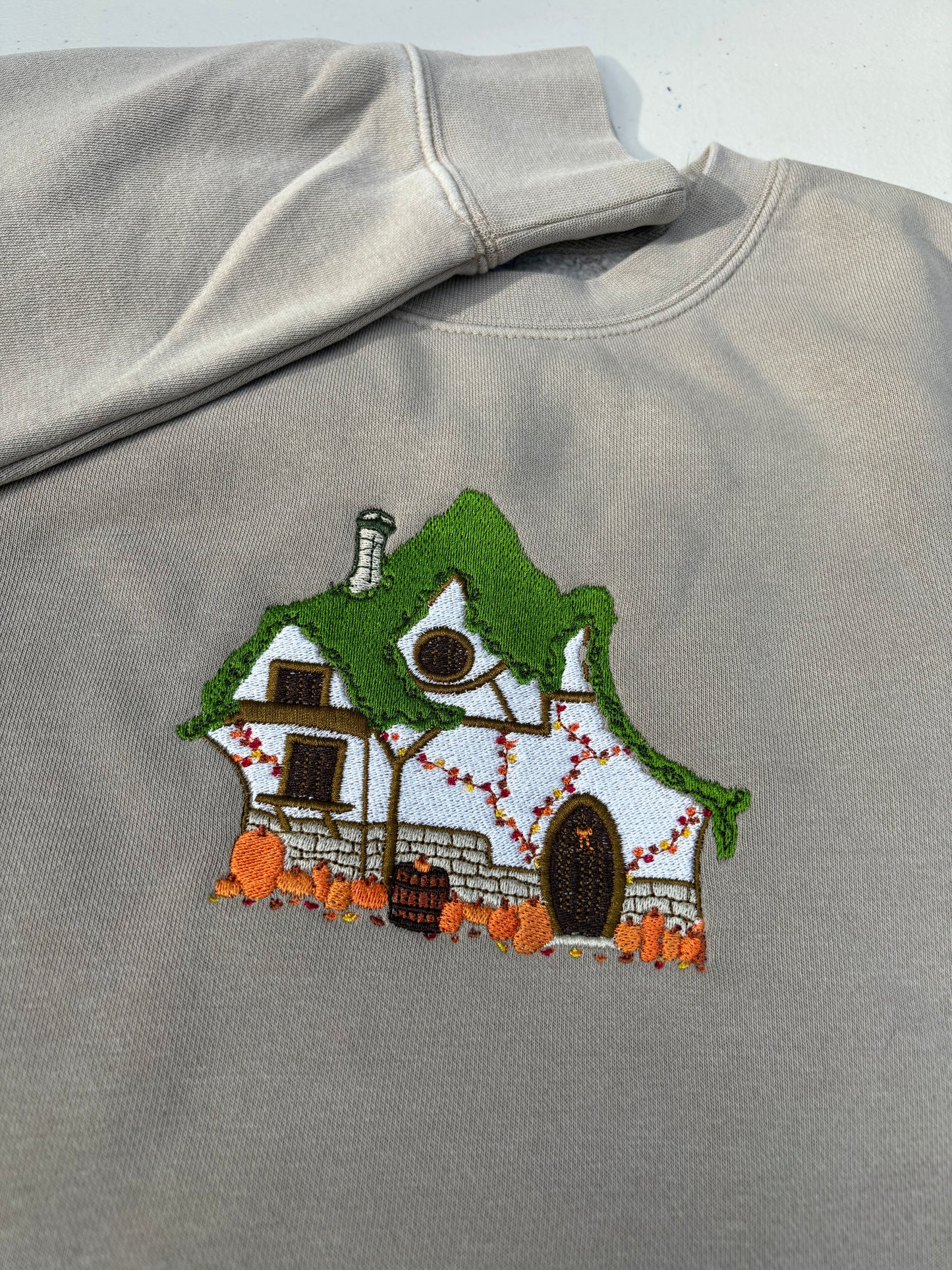 Weaver's Cottage Crewneck