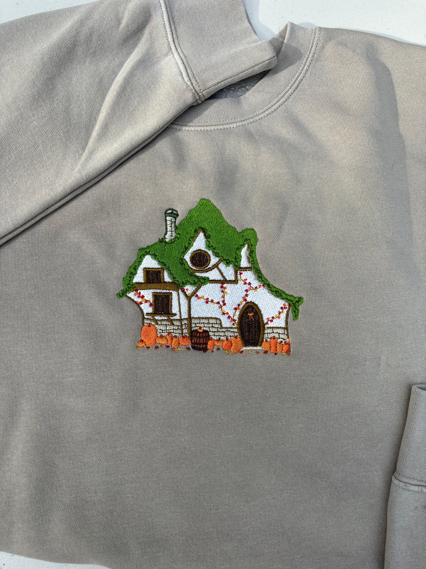 Weaver's Cottage Crewneck
